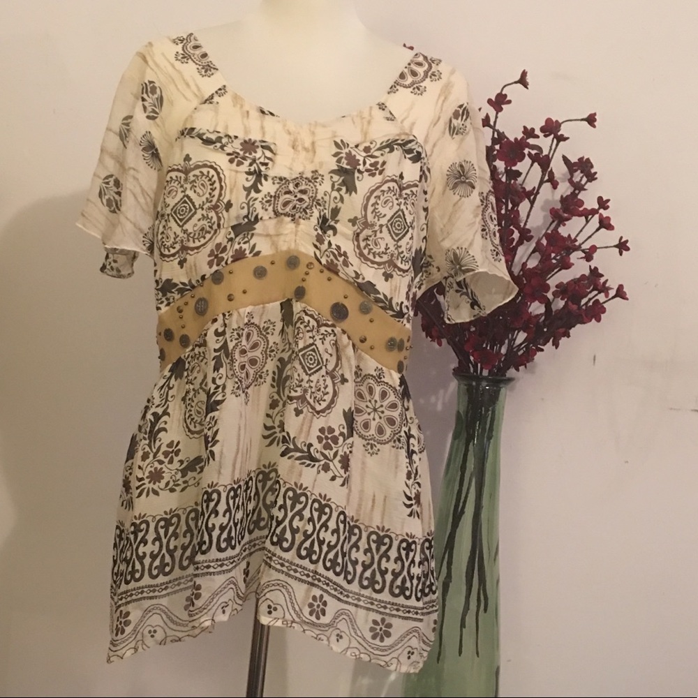 NWT Seven7 Size 14/16 Blouse Zips in back
